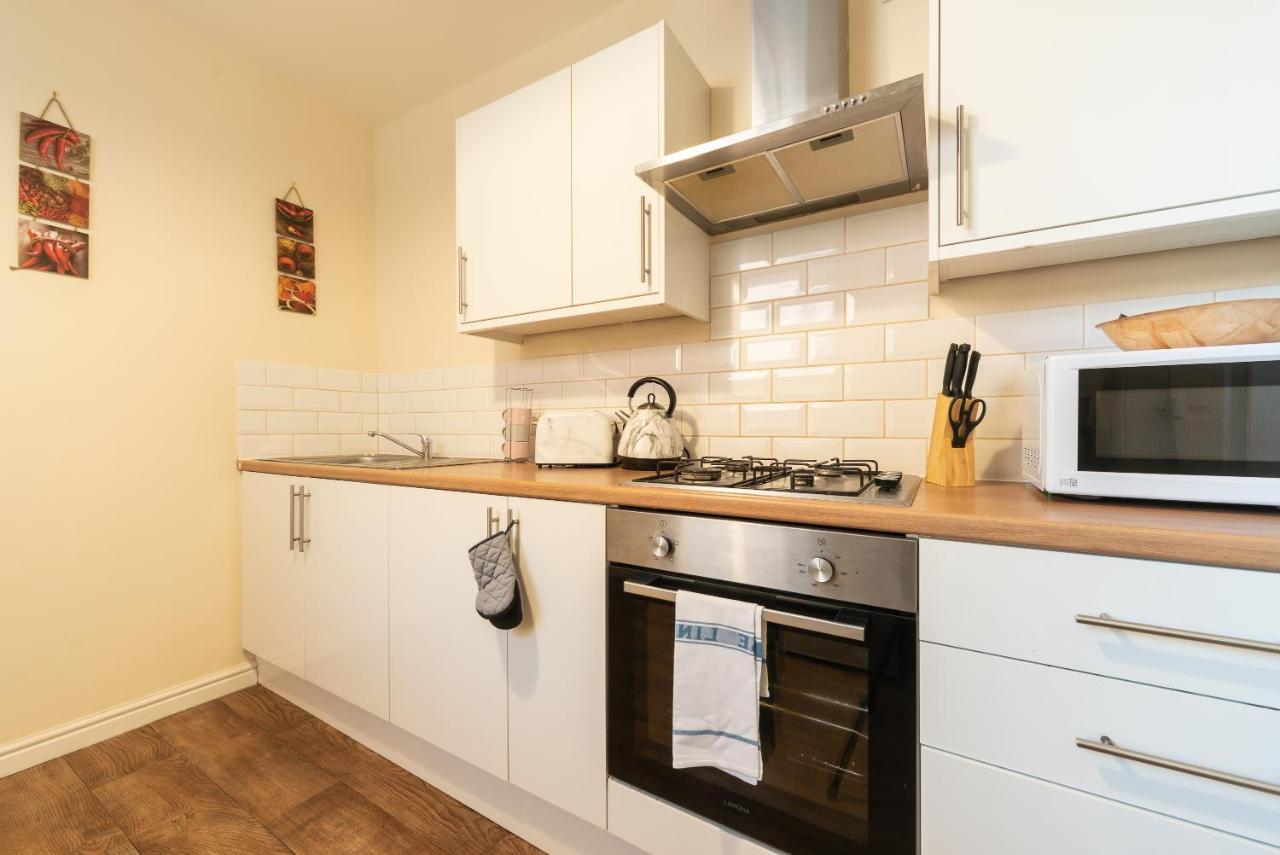 3 Bedroom-5 Beds Newland Ave King'S Palace Leisure-Contractor-Heart Of Hull Amenities Kingston upon Hull Exterior foto